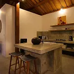 Central Oberoi, Seminyak, Newly Refurbished Villa Zayya