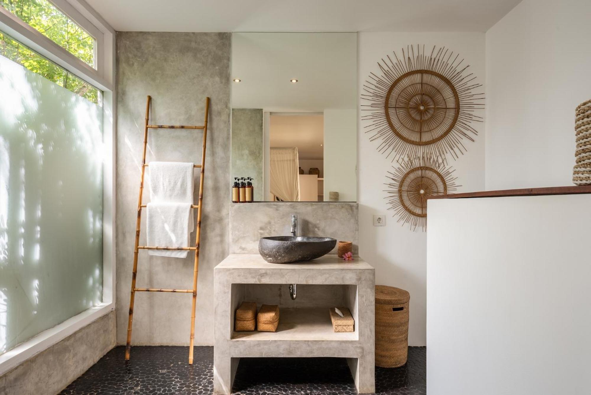 Central Oberoi, Seminyak, Newly Refurbished Villa Zayya Villa
