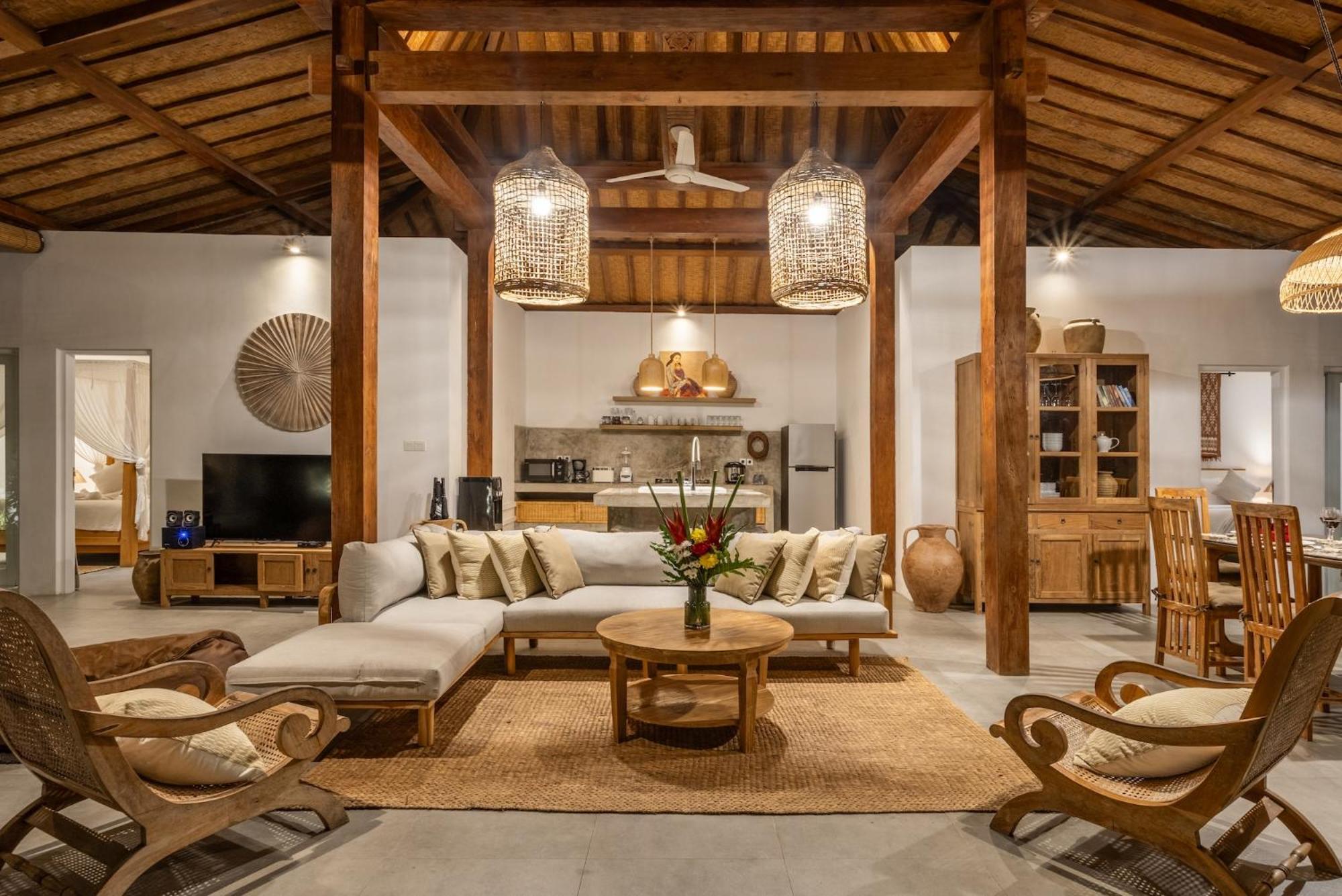 Central Oberoi, Seminyak, Newly Refurbished Villa Zayya Villa *