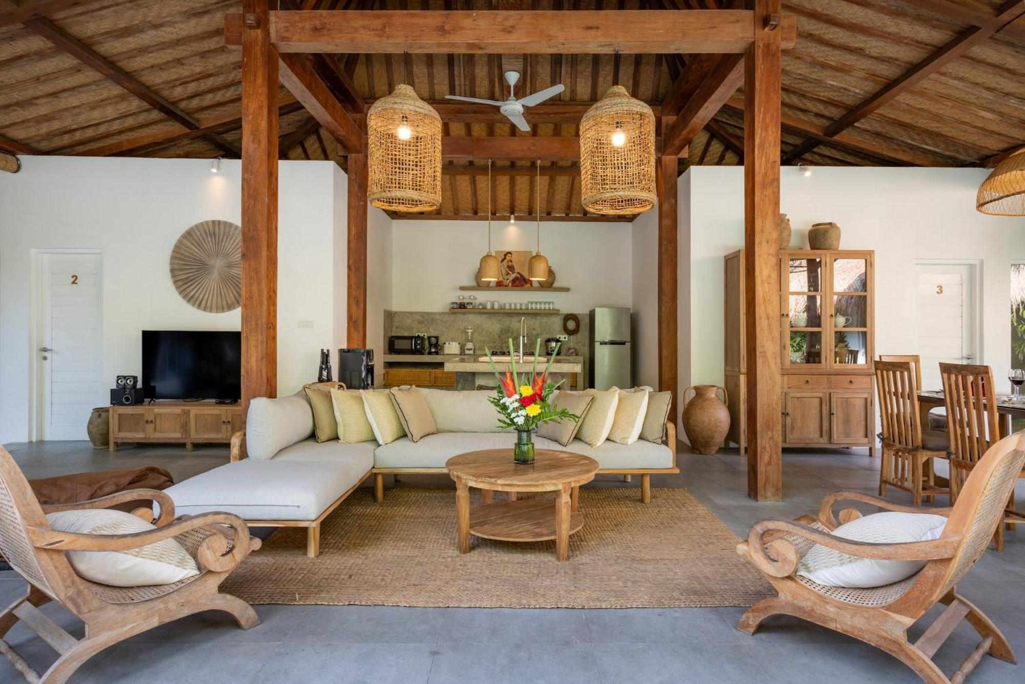 Central Oberoi, Seminyak, Newly Refurbished Villa Zayya *
